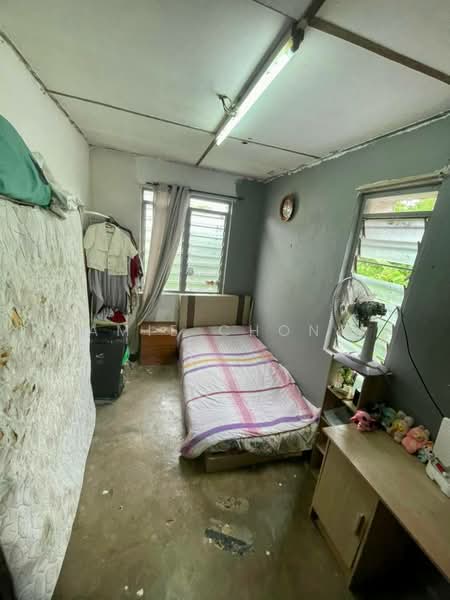 Ampang Double Storey Corner House For Sale untuk Untuk Dijual - RM 230,000, Mac 2026 - Bedroom - PropertyGuru.com.my