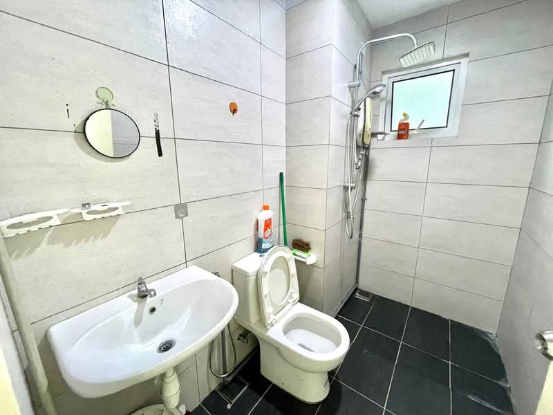 Service Residence for Rent at Residensi Rimbun @ Canopy Hills - Zehan Zaki - Bathroom - PropertyGuru.com.my