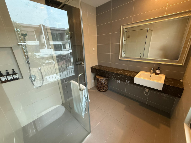 3-storey Terraced House for Sale in Duta Villa (Setia Alam) - Jordan Ng - Bathroom - PropertyGuru.com.my
