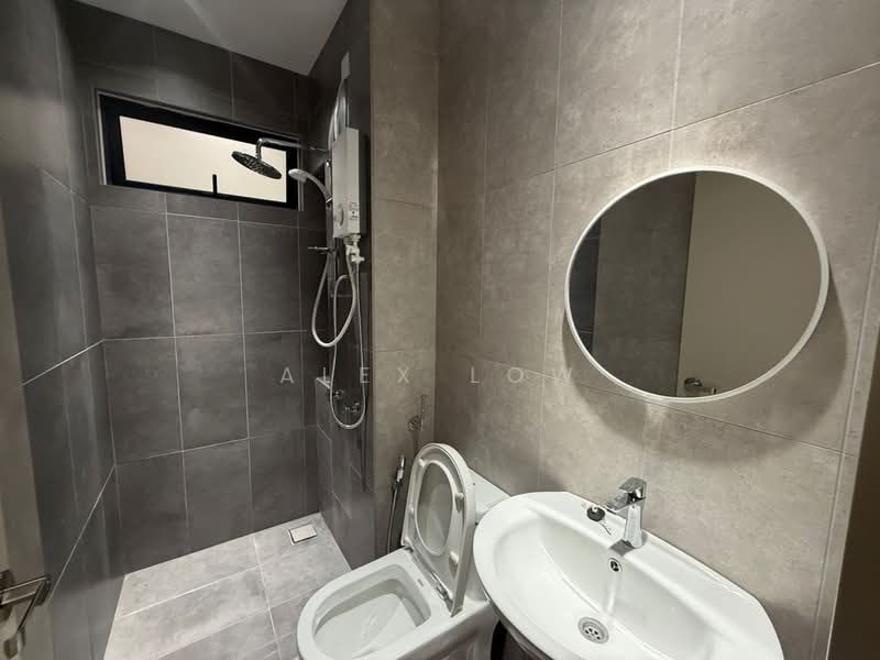Kondominium untuk Disewa di The Harmony - Alex Low - Bathroom - PropertyGuru.com.my