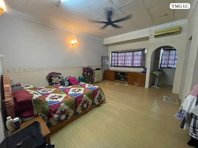 2-storey Terraced House for Sale in Klang (Selangor) - Louis Chan - Bedroom - PropertyGuru.com.my