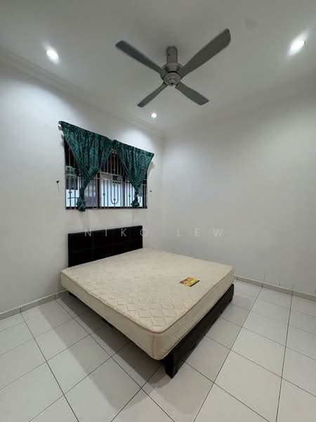 Taman Molek untuk Untuk Disewa - RM 2,600 /bulan, Mac 2026 - Bedroom - PropertyGuru.com.my