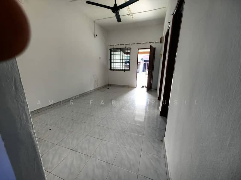 2-storey Terraced House for Sale in Taman Bukit Jaya (Ulu Tiram) - Amir Faris Rusli - Interior - PropertyGuru.com.my