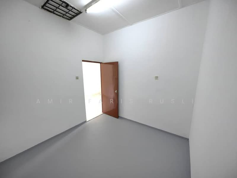 2-storey Terraced House for Sale in Taman Bukit Jaya (Ulu Tiram) - Amir Faris Rusli - Interior - PropertyGuru.com.my