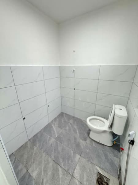 1-storey Terraced House for Sale in Taman Rinting (Masai) - Amir Faris Rusli - Bathroom - PropertyGuru.com.my