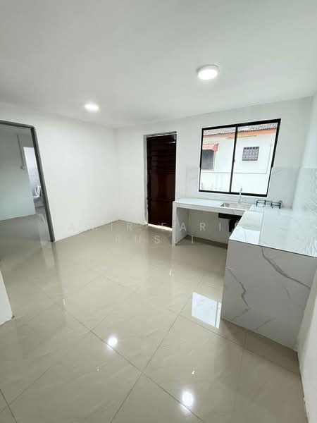 1-storey Terraced House for Sale in Taman Rinting (Masai) - Amir Faris Rusli - Kitchen - PropertyGuru.com.my