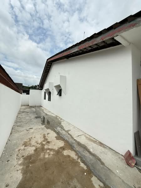 1-storey Terraced House for Sale in Taman Rinting (Masai) - Amir Faris Rusli - Exterior - PropertyGuru.com.my