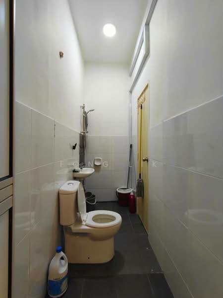 2-storey Terraced House for Sale in Mutiara Rini (Skudai) - Fong Lik - Bathroom - PropertyGuru.com.my