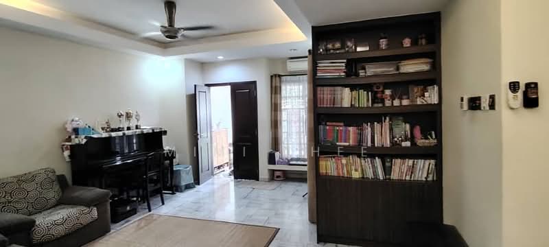 2-storey Terraced House for Sale in Bandar Sri Damansara (Selangor) - Mimi Chee - Living Room - PropertyGuru.com.my