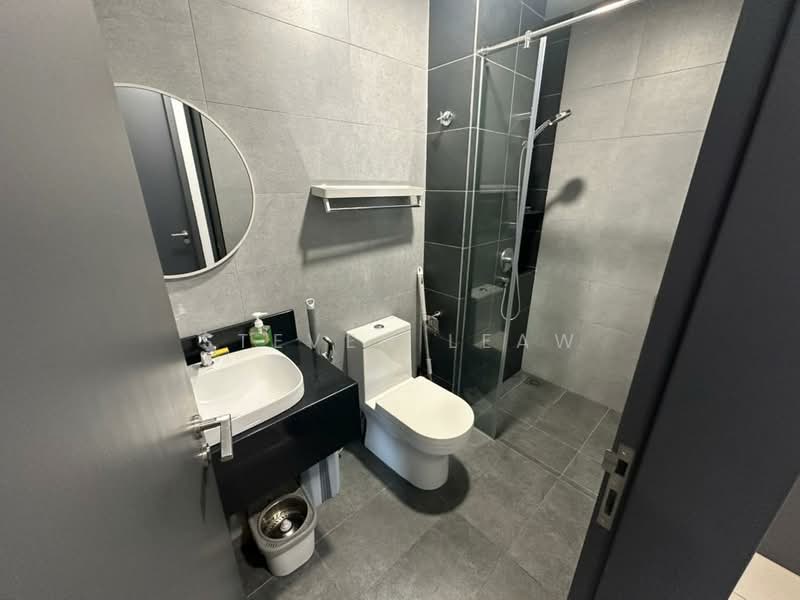 2nd Bathroom