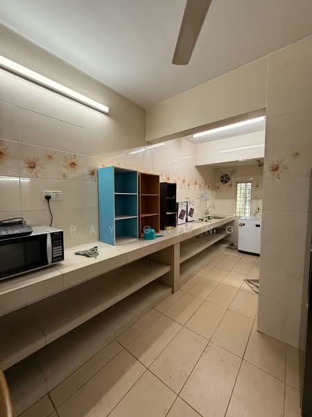 PJS 9 untuk Untuk Disewa - RM 550 /bulan, Mac 2026 - Kitchen - PropertyGuru.com.my