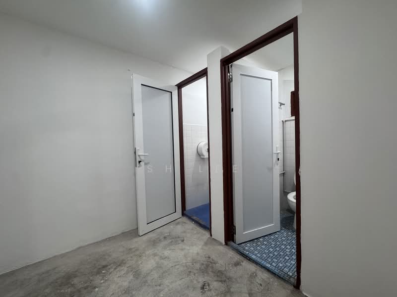 Shop / Office for Rent in Butterworth (Penang) - SH Lee - Bathroom - PropertyGuru.com.my
