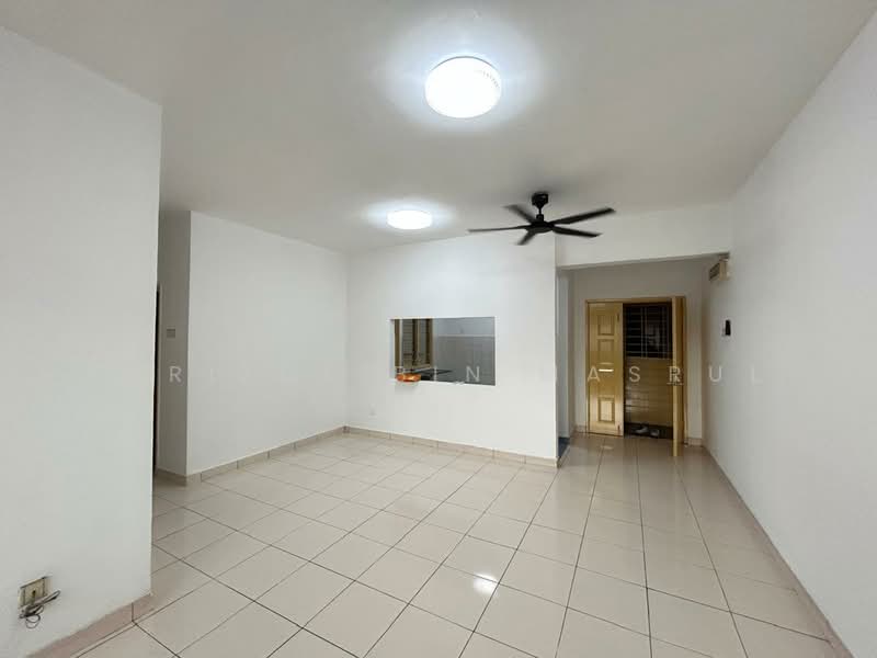 Melur Apartment untuk Untuk Dijual - RM 350,000, Mac 2026 - Living Room - PropertyGuru.com.my