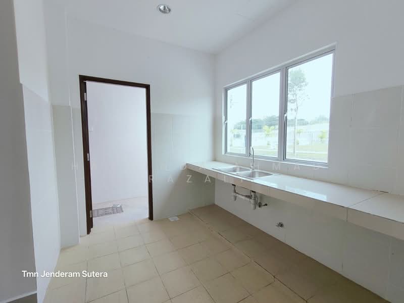 Terraced House for Sale in Sepang (Selangor) - Haslinda Ahmad Razali - Kitchen - PropertyGuru.com.my