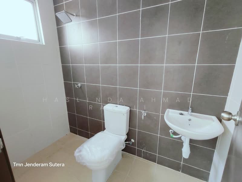 Terraced House for Sale in Sepang (Selangor) - Haslinda Ahmad Razali - Bathroom - PropertyGuru.com.my