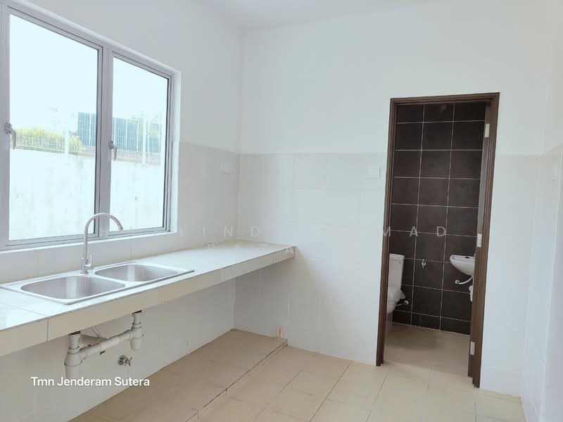 Terraced House for Sale in Sepang (Selangor) - Haslinda Ahmad Razali - Kitchen - PropertyGuru.com.my