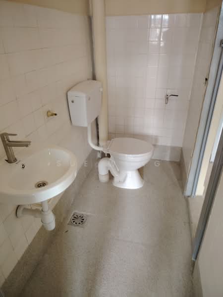 Taman Puchong Intan untuk Untuk Disewa - RM 1,600 /bulan, Mac 2026 - Bathroom - PropertyGuru.com.my