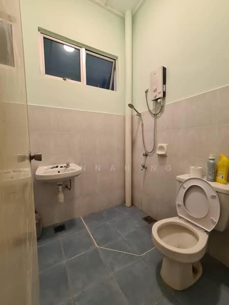 1-storey Terraced House for Sale in Taman Pelangi Indah (Ulu Tiram) - Hannah Ng - Bathroom - PropertyGuru.com.my