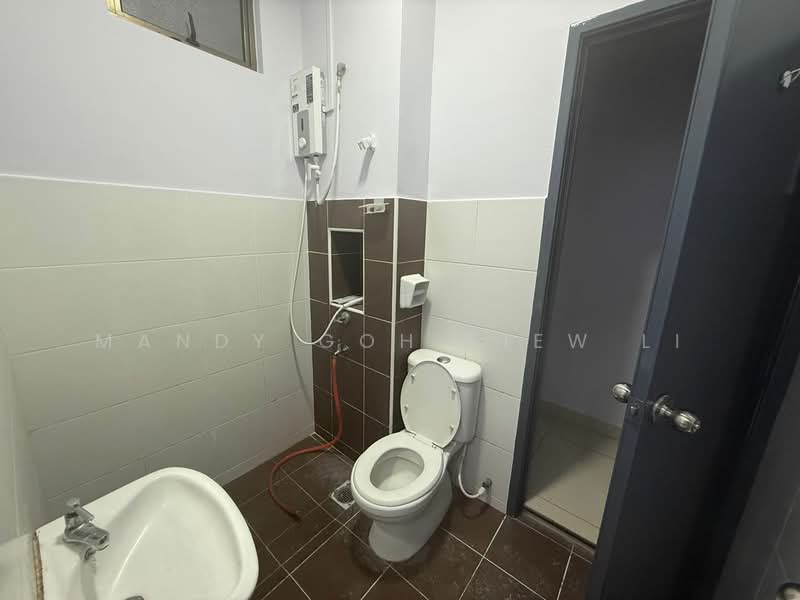 2-storey Terraced House for Rent in Skudai (Johor) - Mandy Goh Siew Li - Bathroom - PropertyGuru.com.my