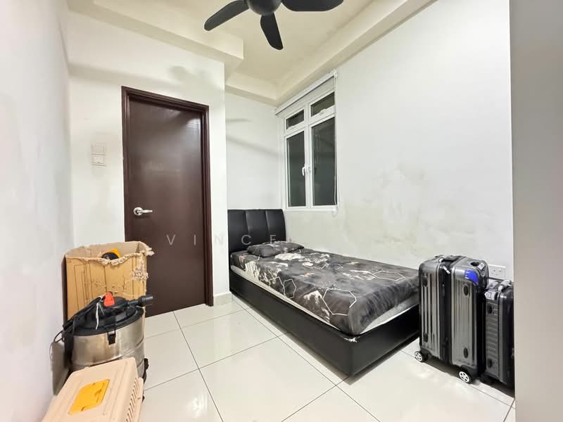 Service Residence for Sale at KSL Residence @ Daya - Vince Soo - Bedroom - PropertyGuru.com.my