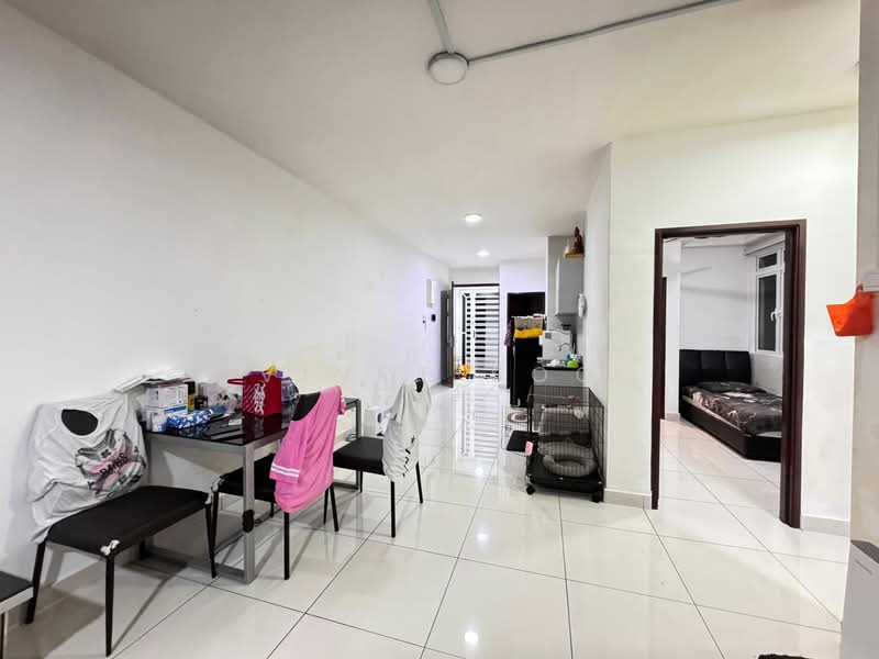 Service Residence for Sale at KSL Residence @ Daya - Vince Soo - Living Room - PropertyGuru.com.my