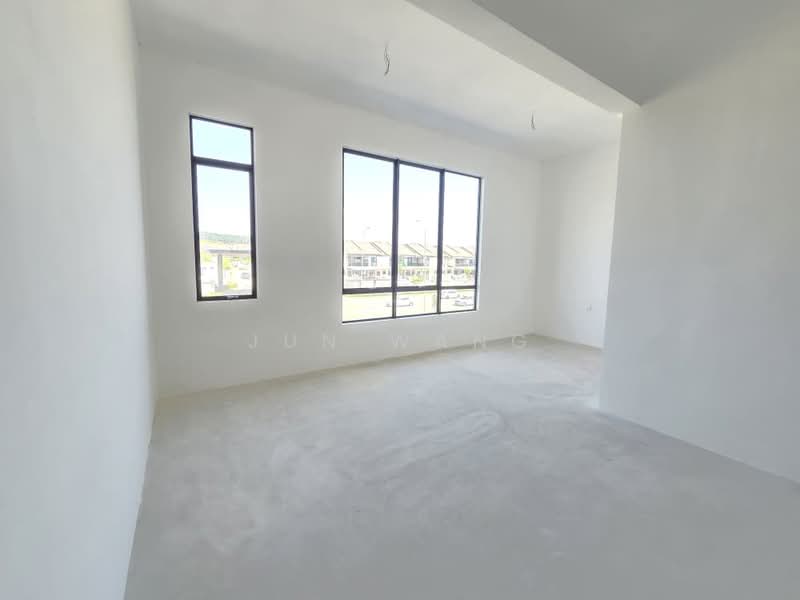 Shop for Sale in Austin Crest (Johor Bahru) - Jun Wang - PropertyGuru.com.my