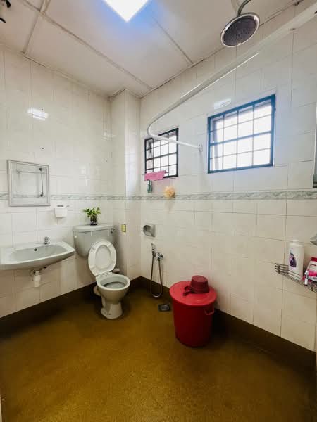 Maple (Phase 8B), Taman Puchong Utama untuk Untuk Dijual - RM 580,000, Apr 2026 - Bathroom - PropertyGuru.com.my