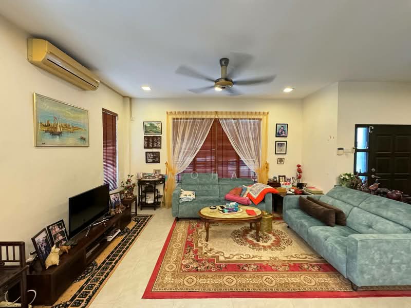 Semi-Detached House for Sale in Bukit Antarabangsa (Ulu Kelang) - Adi Mohamad - Living Room - PropertyGuru.com.my
