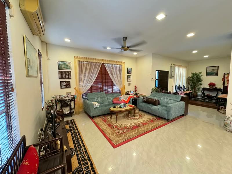 Semi-Detached House for Sale in Bukit Antarabangsa (Ulu Kelang) - Adi Mohamad - Living Room - PropertyGuru.com.my