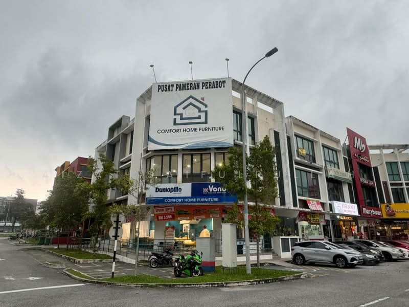 Shop for Rent in Bandar Seri Putra (Bangi) - Aizat Saifulrullah - Exterior - PropertyGuru.com.my