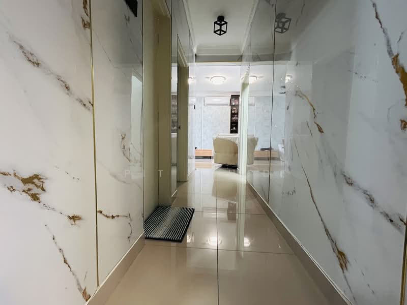 Apartment for Sale at Pangsapuri Miro - Pit Zahid - Corridor - PropertyGuru.com.my