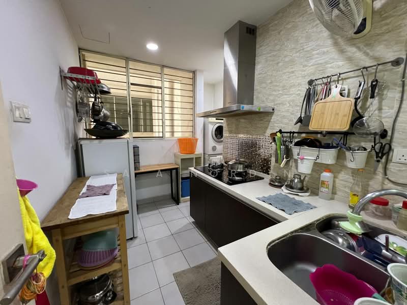 Subang Parkhomes untuk Untuk Dijual - RM 830,000, Mac 2026 - Kitchen - PropertyGuru.com.my