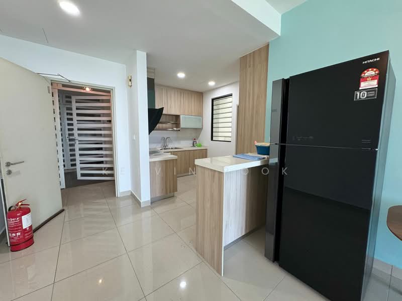 Condominium for Sale at Skyvilla @ D'Island - Kelvin Pook - Kitchen - PropertyGuru.com.my
