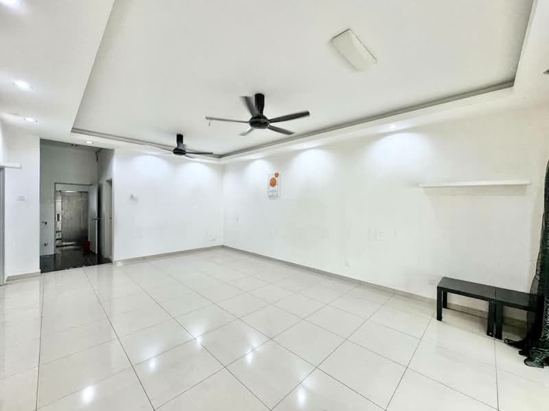 Ruby Garden, Bandar Saujana Putra untuk Untuk Dijual - RM 600,000, Apr 2026 - Living Room - PropertyGuru.com.my