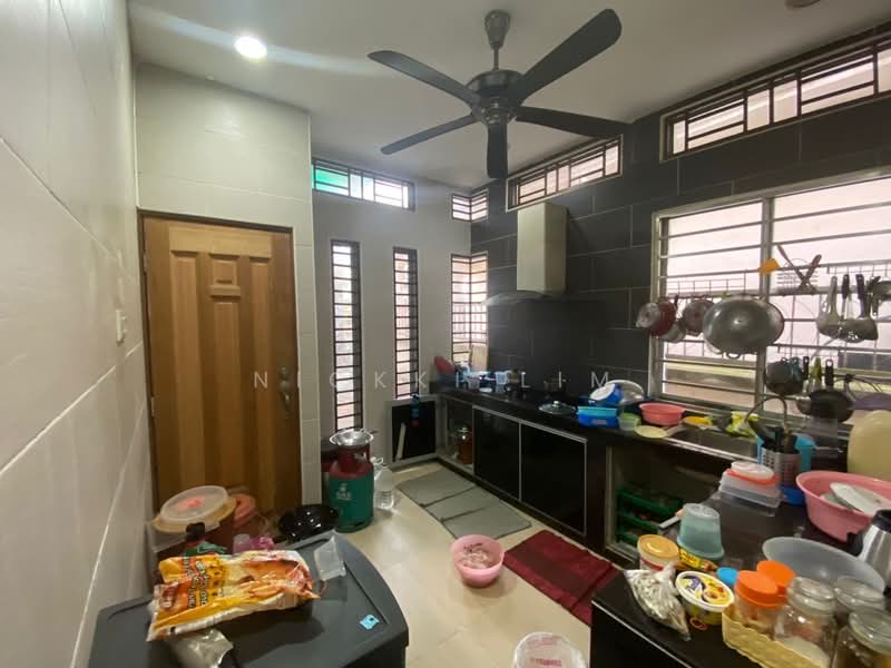 Cluster House for Sale in Skudai (Johor) - Nickki Lim - Kitchen - PropertyGuru.com.my