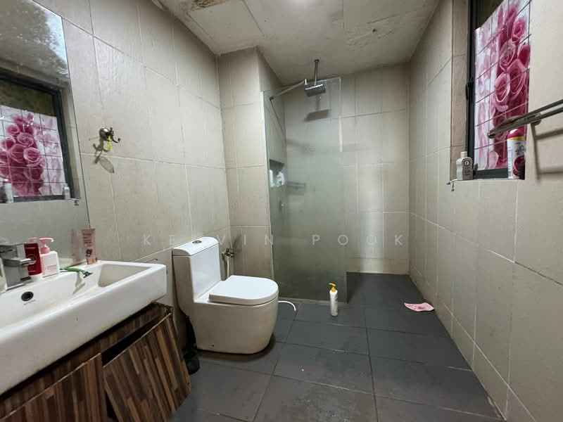 Condominium for Sale at Cristal Serin Residence - Kelvin Pook - Bathroom - PropertyGuru.com.my