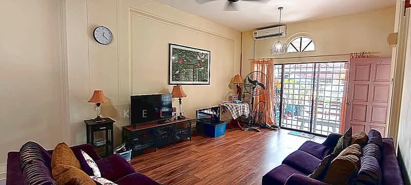1-storey Terraced House for Sale in Seksyen 4 (Kota Damansara) - Kelvin Ng - Living Room - PropertyGuru.com.my