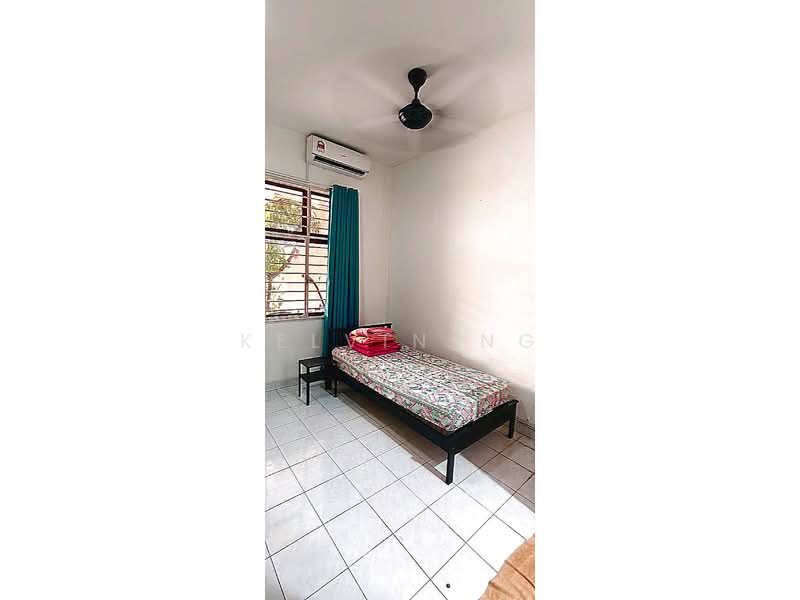 1-storey Terraced House for Sale in Seksyen 4 (Kota Damansara) - Kelvin Ng - Bedroom - PropertyGuru.com.my