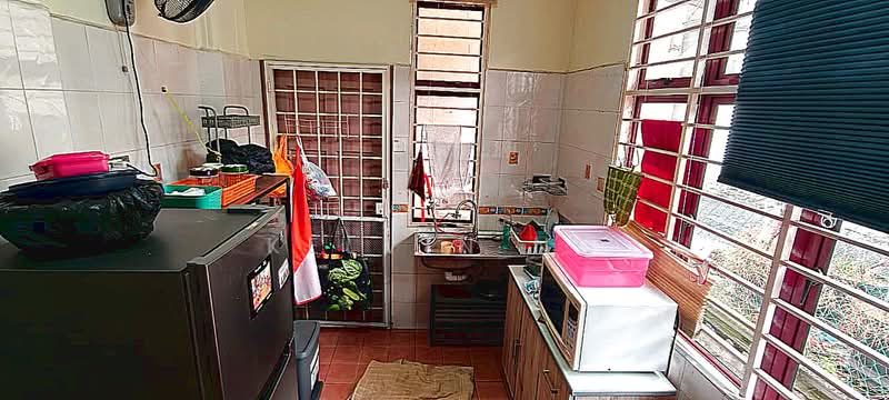 1-storey Terraced House for Sale in Seksyen 4 (Kota Damansara) - Kelvin Ng - Kitchen - PropertyGuru.com.my
