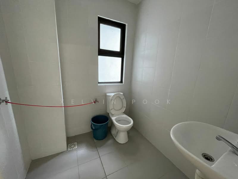 Condominium for Sale at Serin Residency - Kelvin Pook - Bathroom - PropertyGuru.com.my