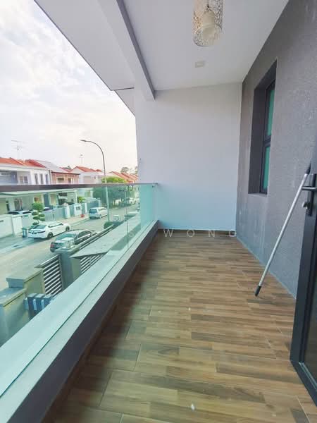 2-storey Terraced House for Sale in Ulu Tiram (Johor) - Bess Wong - Balcony - PropertyGuru.com.my