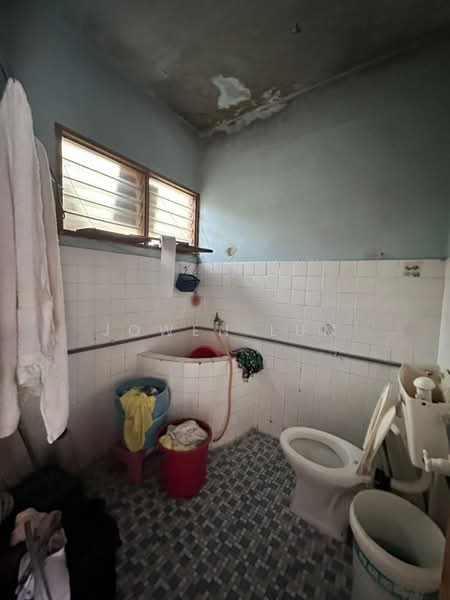 1-storey Terraced House for Sale in Taman Ehsan (Kepong) - Jowen Lum - Bathroom - PropertyGuru.com.my