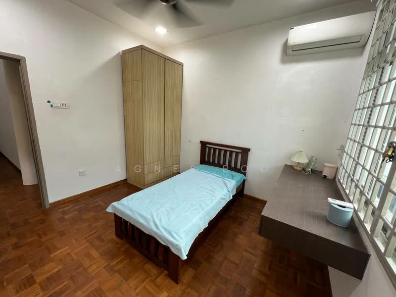 2.5-storey Terraced House for Sale in Taman Bukit Jaya (Ulu Tiram) - Agnes Boo - Bedroom - PropertyGuru.com.my