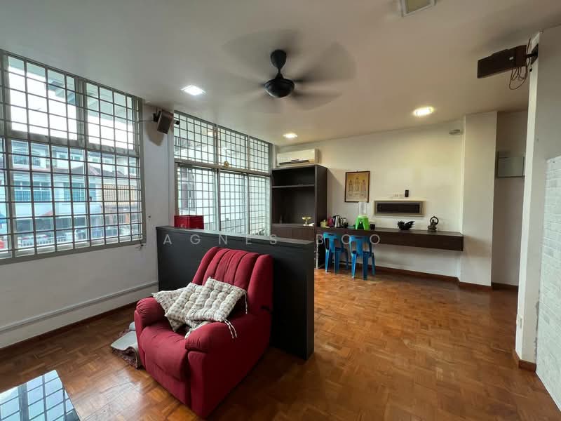 2.5-storey Terraced House for Sale in Taman Bukit Jaya (Ulu Tiram) - Agnes Boo - Living Room - PropertyGuru.com.my