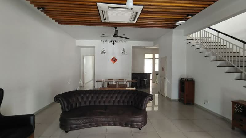 Credelton 2 Storey Terrace (24x75), Eco Majestic Semenyih Near Lekas Highway untuk Untuk Disewa - RM 2,000 /bulan, Apr 2026 - Living Room - PropertyGuru.com.my