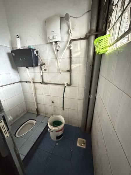 Terraced House for Sale in Taman Damai Jaya (Skudai) - Larry Ng - Bathroom - PropertyGuru.com.my