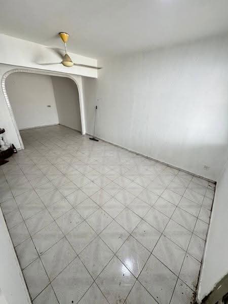 Terraced House for Sale in Taman Damai Jaya (Skudai) - Larry Ng - Living Room - PropertyGuru.com.my