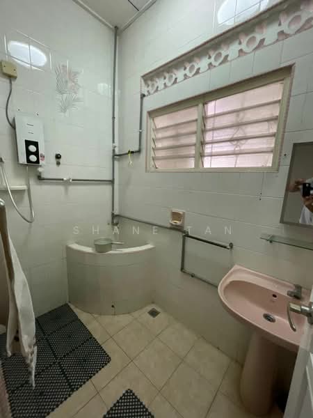Taman Orkid, Mantin N.S.D.K untuk Untuk Dijual - RM 980,000, Mac 2026 - Bathroom - PropertyGuru.com.my