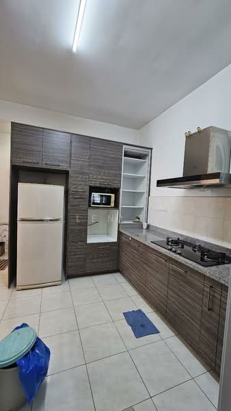 Sterling untuk Untuk Dijual - RM 650,000, Mac 2026 - Kitchen - PropertyGuru.com.my