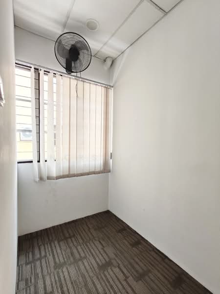 Plaza Jelutong untuk Untuk Disewa - RM 3,500 /bulan, Mac 2026 - Interior - PropertyGuru.com.my